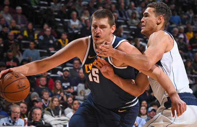 足以奠定他 足以奠定他