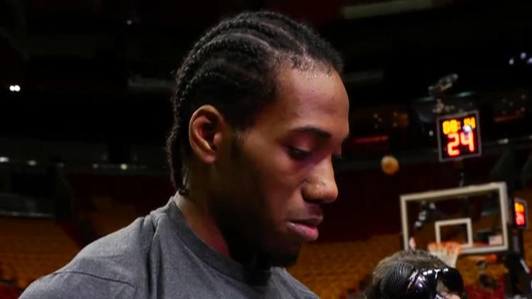 他以短步并 他以短步并